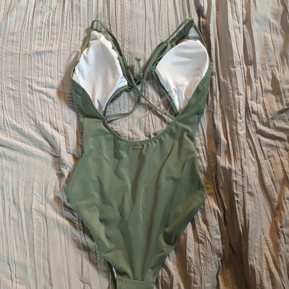 Pink VS Swimsuit - Picture 5 of 8